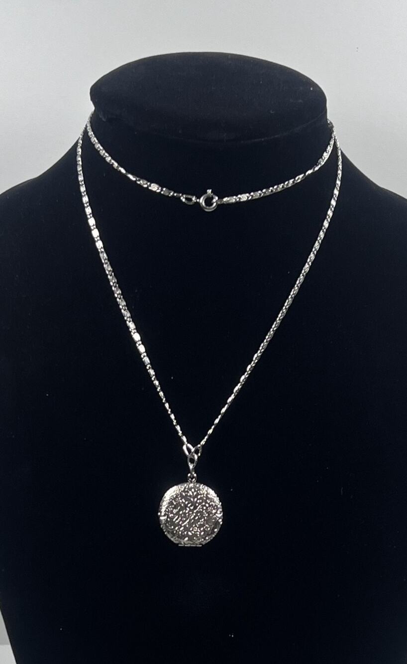 28 in Silver Tone Textured Locket Pendant Necklace Elegant Long Double Photo